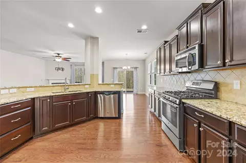 10706 Sapphire Trl, Davidson, NC 28036 photo 11
