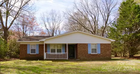 209 Old Williams Rd, Wingate, NC 28174