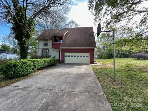 2599 Saddlewood Cir, Concord, NC 28027
