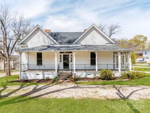 159 W End St, Chester, SC 29706
