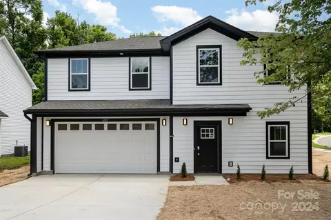 6002 Patricia Ryan Dr, Charlotte, NC 28216
