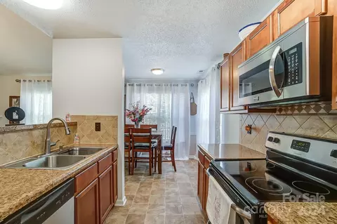 Kitchen - 2517 River Chase Dr, Monroe, NC 28110 photo 3 of 3