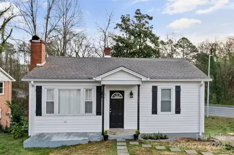 623 1st Se St SE, Hickory, NC 28602