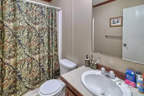 Bath - 302 Chestnut St, Bethune, SC 29009 photo 5 of 5