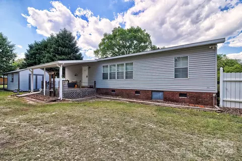 Exterior - 302 Chestnut St, Bethune, SC 29009 photo 2 of 5