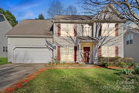 1632 Stoney Creek Ln, Charlotte, NC 28262