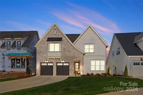 12156 Cambridge Square Dr, Cornelius, NC 28031