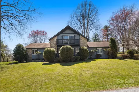 133 Azalea Way, Hendersonville, NC 28792