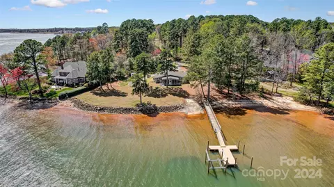 8303 Luckey Point Rd, Denver, NC 28037