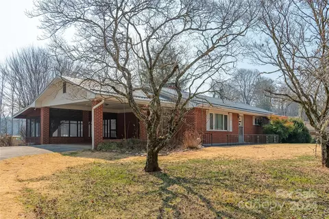 1728 Hendersonville Hwy, Pisgah Forest, NC 28768