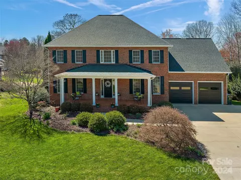 820 46th Avenue Ne Dr NE, Hickory, NC 28601