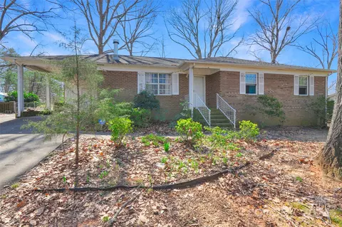 117 Shady Bluff Dr, Gastonia, NC 28052