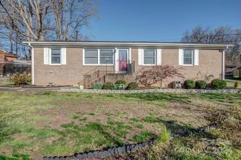 321 Bright Ave, Bessemer City, NC 28016