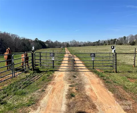 2607 Startown Rd, Lincolnton, NC 28092