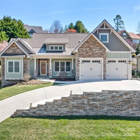 117 Whistlewood Ln, Hendersonville, NC 28739