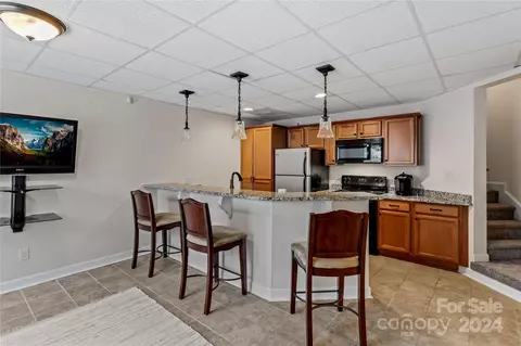 Kitchen - 187 Logan Crossing Dr, Davidson, NC 28036 photo 6 of 6
