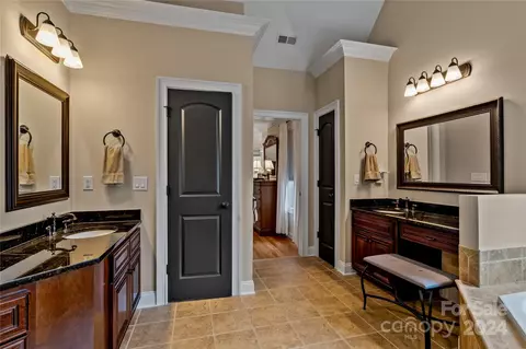Bath - 187 Logan Crossing Dr, Davidson, NC 28036 photo 1 of 5