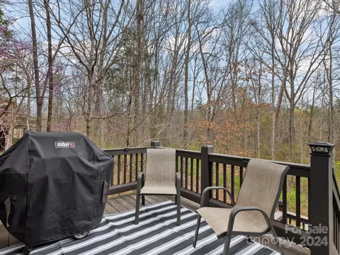 Exterior - 187 Logan Crossing Dr, Davidson, NC 28036 photo 3 of 14