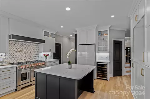 Kitchen - 187 Logan Crossing Dr, Davidson, NC 28036 photo 5 of 6