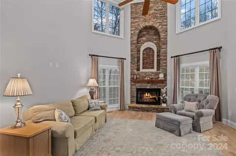 Living - 187 Logan Crossing Dr, Davidson, NC 28036 photo 1 of 4