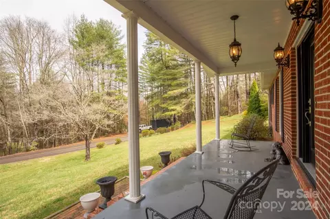 Exterior - 256 Mistletoe Ln, Sylva, NC 28779 photo 3 of 13