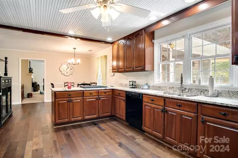 Kitchen - 256 Mistletoe Ln, Sylva, NC 28779 photo 1 of 3