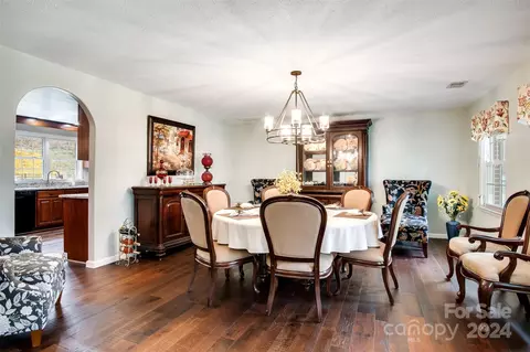 Dining - 256 Mistletoe Ln, Sylva, NC 28779 photo 2 of 5