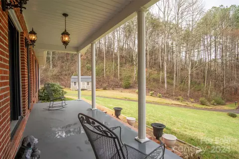Exterior - 256 Mistletoe Ln, Sylva, NC 28779 photo 2 of 13