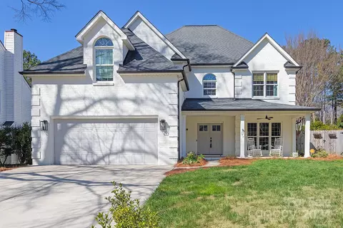 9622 Thorn Blade Dr, Charlotte, NC 28270