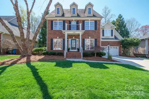 1722 30th Avenue Ne Pl NE, Hickory, NC 28601