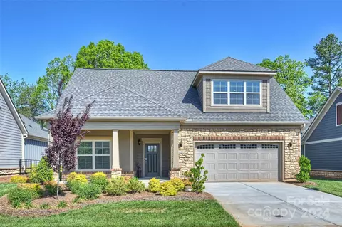 15225 Sustar Farm Dr, Matthews, NC 28105