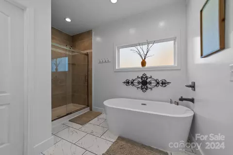 Bath - 165 Riverwalk Dr, Salisbury, NC 28146 photo 3 of 6