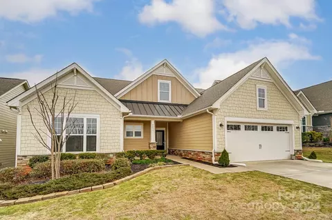 9033 Blue Dasher Dr, Lake Wylie, SC 29710