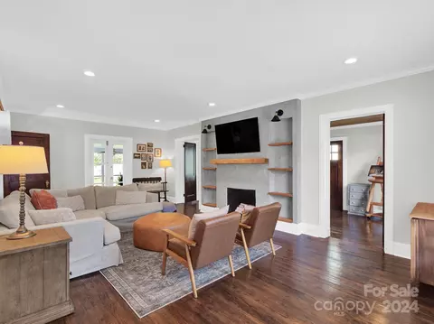 Living - 309 Houston E St E, Monroe, NC 28112 photo 1 of 7