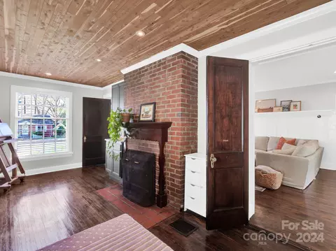 Living - 309 Houston E St E, Monroe, NC 28112 photo 6 of 7