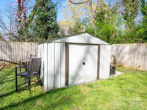 Exterior - 309 Houston E St E, Monroe, NC 28112 photo 10 of 12