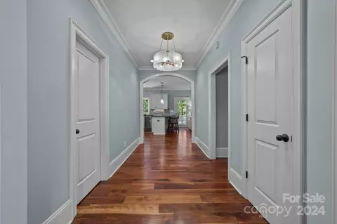 Entry Way - 18910 Mountainview Dr, Cornelius, NC 28031 photo 2 of 3