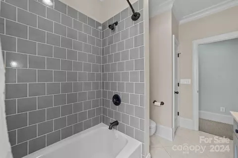 Bath - 18910 Mountainview Dr, Cornelius, NC 28031 photo 4 of 4