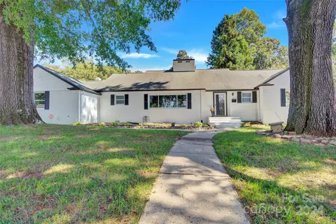 527 Mountainview Sw St SW, Lenoir, NC 28645