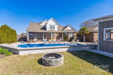 Exterior - 207 Cirrus Ln, Gilbert, SC 29054 photo 5 of 8