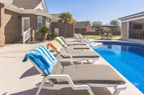 Exterior - 207 Cirrus Ln, Gilbert, SC 29054 photo 3 of 8