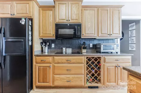 Kitchen - 207 Cirrus Ln, Gilbert, SC 29054 photo 4 of 5
