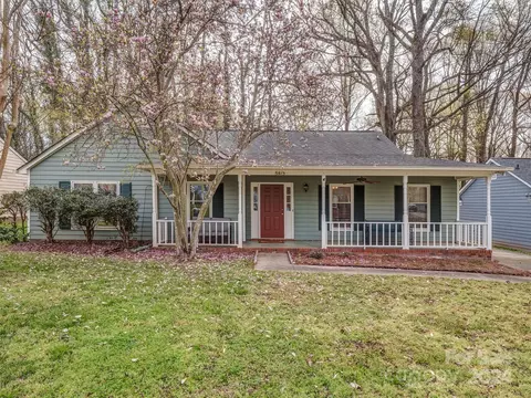 5415 Donnefield Dr, Charlotte, NC 28227