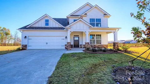 110 Aviendha Ln, Troutman, NC 28166