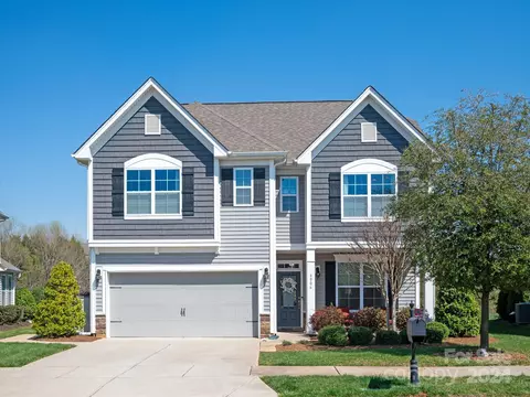 6006 Langwell Ln, Charlotte, NC 28278