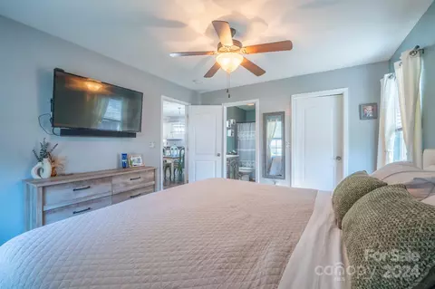 106 Mel Ln, Crouse, NC 28033 photo 20