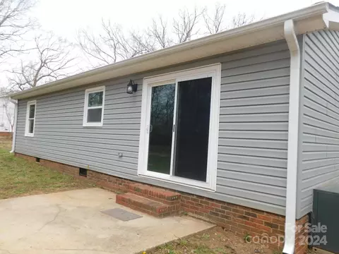 Exterior - 312 Pinetree Dr, Salisbury, NC 28144 photo 4 of 11