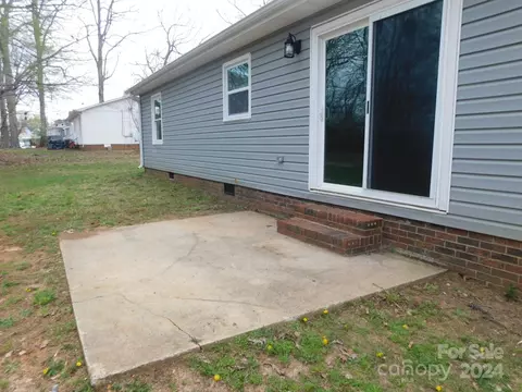 Exterior - 312 Pinetree Dr, Salisbury, NC 28144 photo 6 of 11