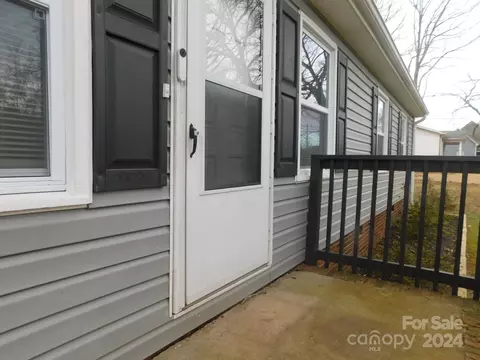Exterior - 312 Pinetree Dr, Salisbury, NC 28144 photo 5 of 11