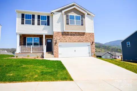 84 Farmwood Trl, Waynesville, NC 28786